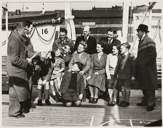 Emigrating to Australia aboard the 'Georgie', 1949, Sayle, Daily Herald Archive, National Media Museum