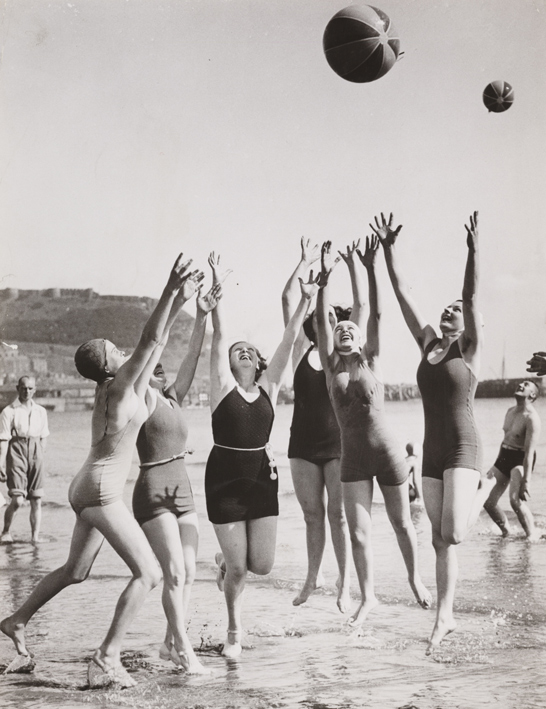 Holiday joys on the beach, 3 September 1937, Reuben Saidman, Daily Herald Archive, National Media Museum Collection / SSPL
