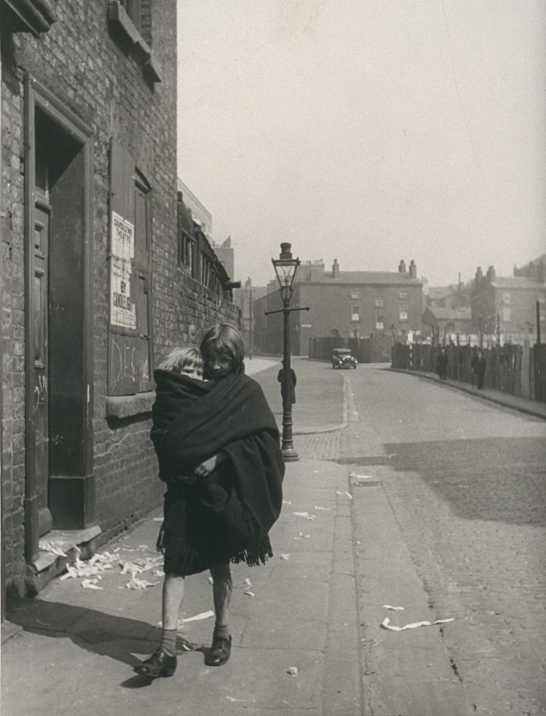 Young mother carries her child in a shawl, Liverpool, Haywood Magee, Daily Herald Archive, National Media Museum Collection / SSPL