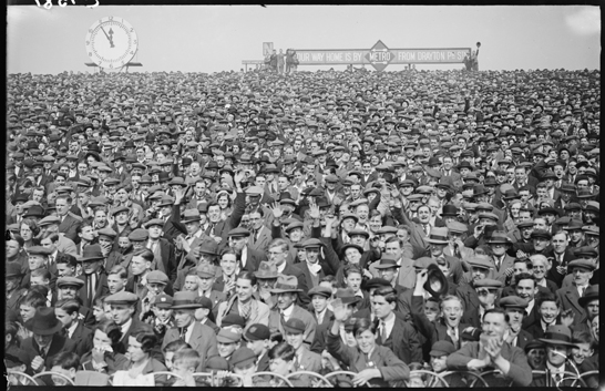 The crowd at Arsenal vs Sheffield Wednesday, 1933, George Woodbine © Daily Herald / National Media Museum, Bradford / SSPL