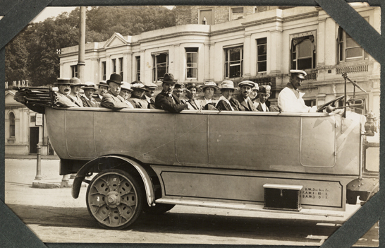 Charabanc, c. 1912, unknown photographer © National Media Museum, Bradford / SSPL. Creative Commons BY-NC-SA