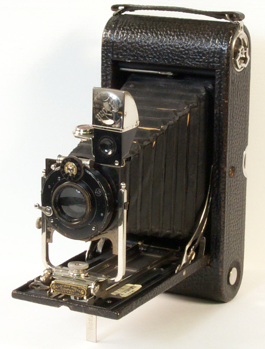 No. 3A Folding Pocket Kodak camera, 1908, Eastman Kodak Company © National Media Museum, Bradford / SSPL. Creative Commons BY-NC-SA