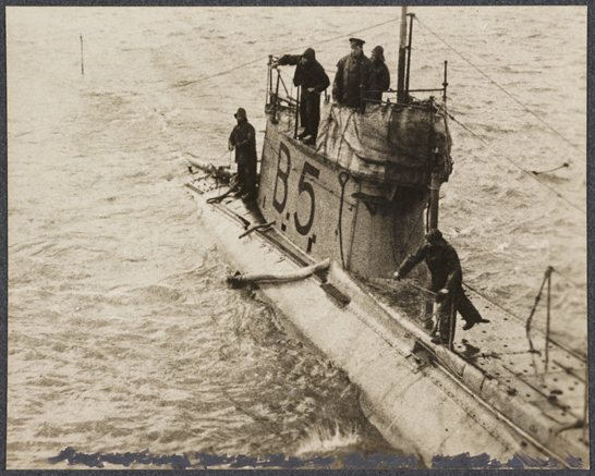 British submarine, c. 1915, unknown photographer © National Media Museum, Bradford / SSPL. Creative Commons BY-NC-SA