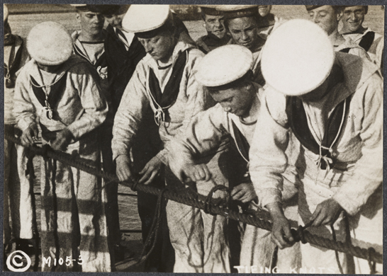 Tying knots, c. 1915, unknown photographer © National Media Museum, Bradford / SSPL. Creative Commons BY-NC-SA