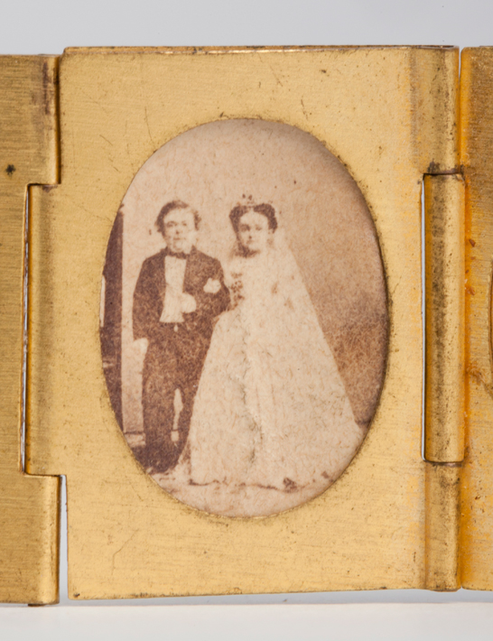Portrait of Tom Thumb and Lavinia Warren from a gilt locket containing 12 albumen prints, c. 1864, The Royal Photographic Society Collection © National Media Museum, Bradford / SSPL
