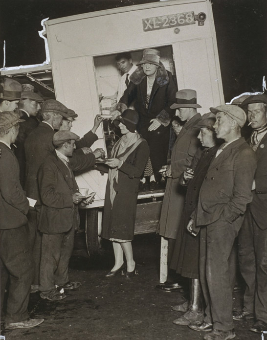'Silver Lady' Betty Baxter hands out food from Welcome Canteen, c. 1934, Fox Photos © National Media Museum, Bradford / SSPL. Creative Commons BY-NC-SA