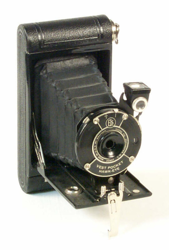 Vest Pocket Hawk-Eye camera, 1927 © National Media Museum, Bradford / SSPL. Creative Commons BY-NC-SA