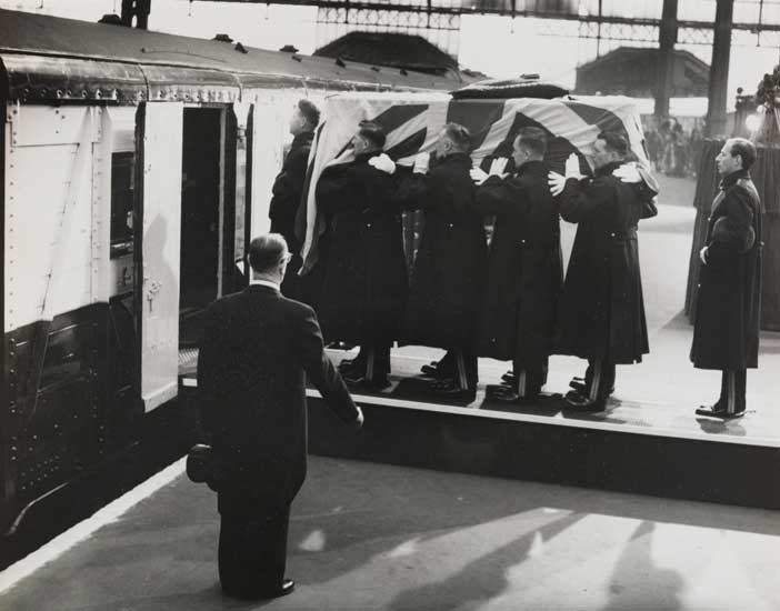 Churchill's coffin being carried onto a train, 30 January 1965