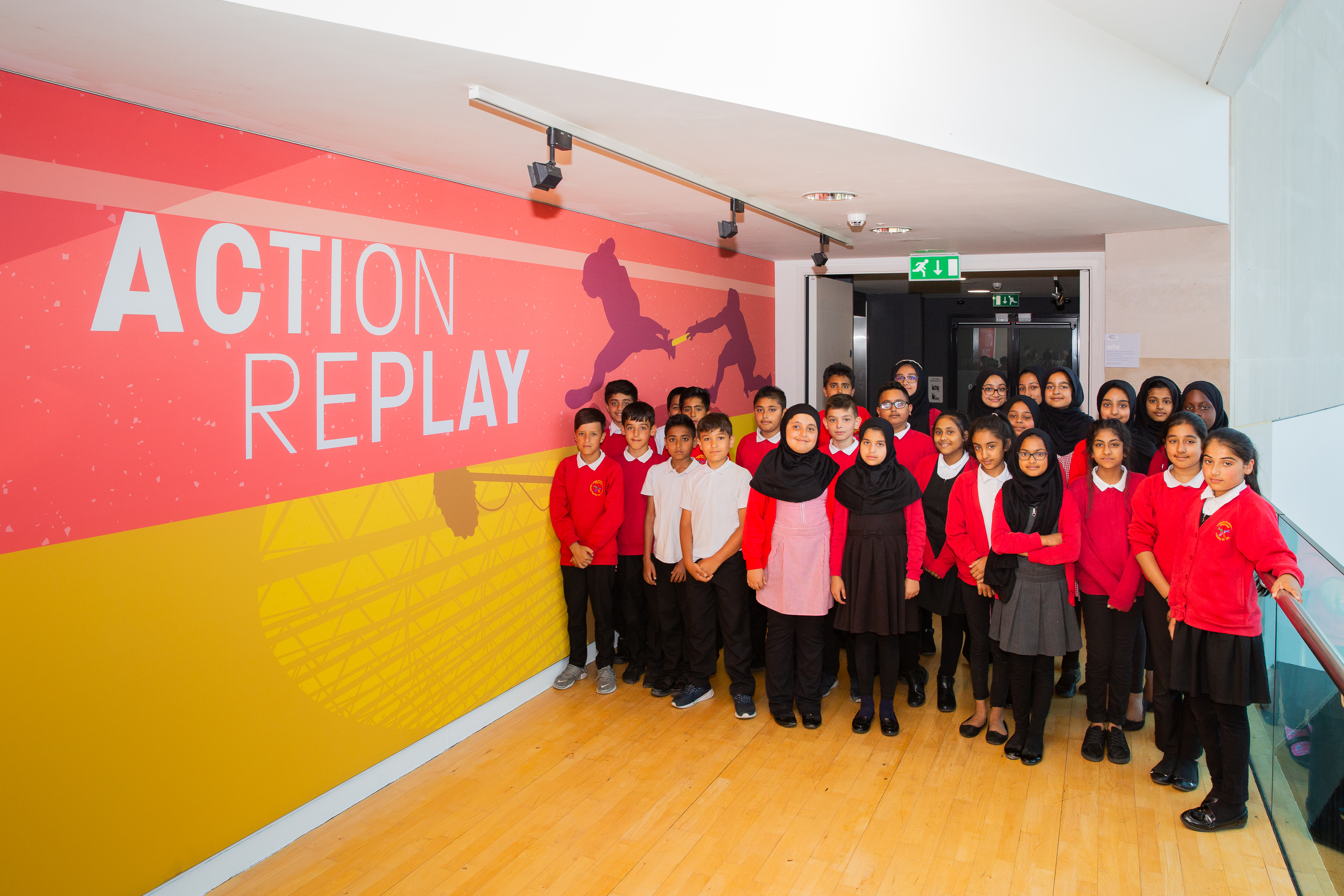 Class photo of Lapage Primary students visiting the Action replay exhibition