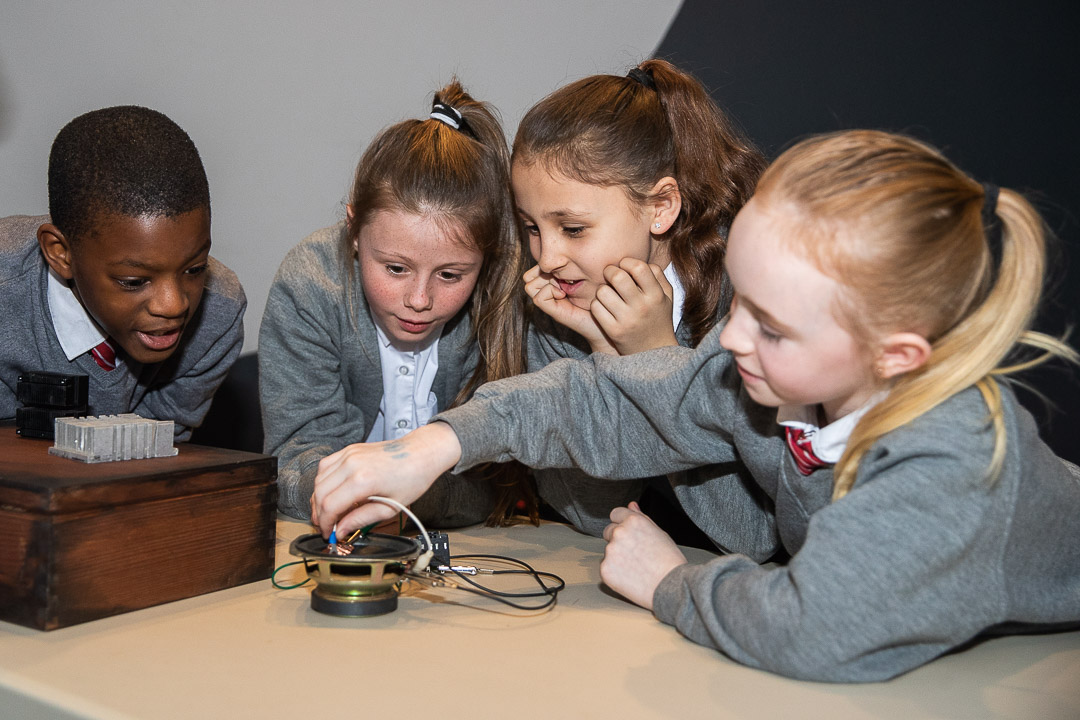 Pupils bring speakers back to life (and learn about magnetism)