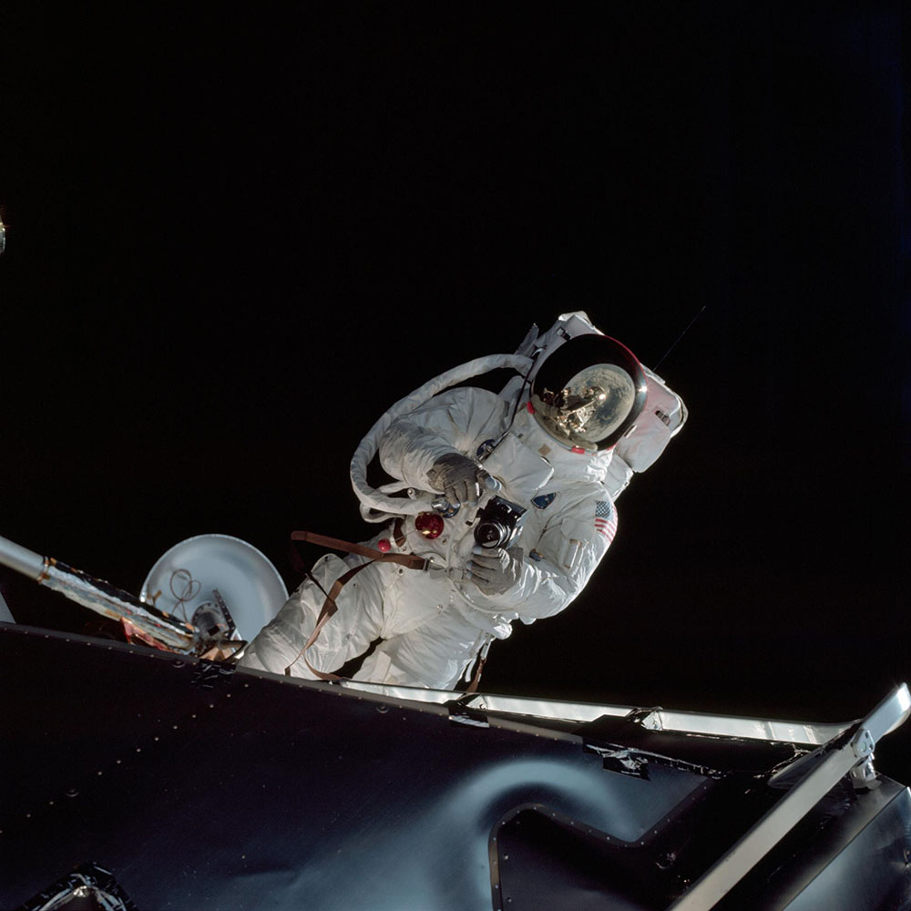 Apollo 9’s Rusty Schweickart conducts a spacewalk