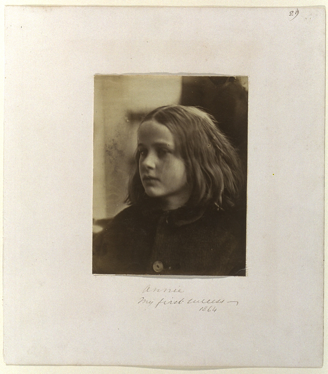 Photographic portrait of a young girl
