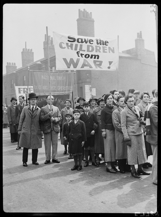 Anti-war demonstration, 3 May 1936, Harold Tomlin, Daily Herald Archive, National Media Museum Collection / SSPL