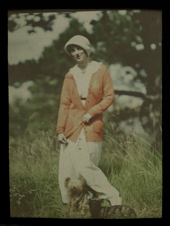 Miss Sallie Currier, Houlgate, Normandy, 1912, Helen Messinger Murdoch, The Royal Photographic Society Collection, National Media Museum / SSPL