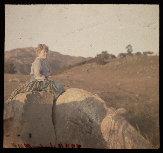 Miss Stuart, Santa Barbara, Helen Messinger Murdoch, The Royal Photographic Society Collection, National Media Museum / SSPL