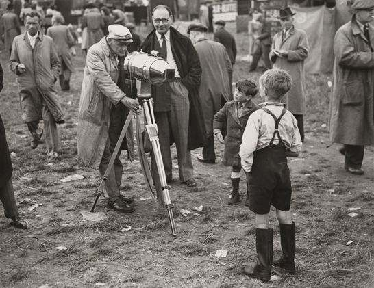 A young boy poses for his photograph at Epson Derby, 1947, William Jones, National Media Museum CollectionThe huge camera in this photograph is the Diamond Gun Ferrotype Camera, which was made by the International Metal and Ferrotype Company, Chicago, Illinois and dates from the 1920s.