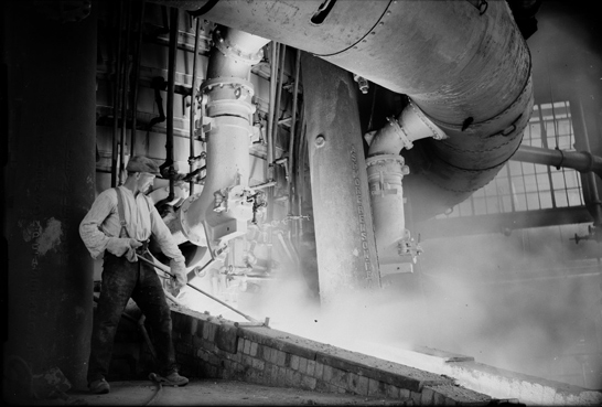 '£1,000,000 furnace for car making', 25 June 1934, James Jarché, Daily Herald Archive, National Media Museum Collection / SSPL