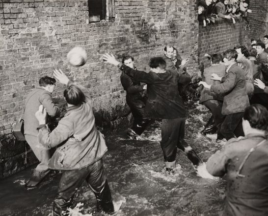 Shrovetide football at Ashbourne, 1952, Bert Abell © Daily Herald / National Media Museum, Bradford / SSPL 