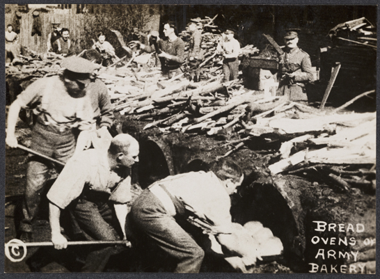 Bread ovens of army bakery, c. 1915, unknown photographer © National Media Museum, Bradford / SSPL. Creative Commons BY-NC-SA