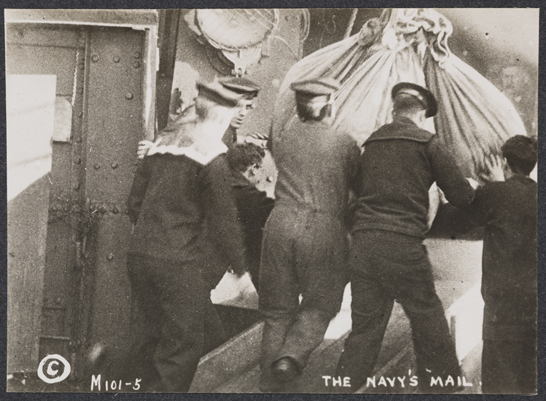 The Navy's mail, c. 1915, unknown photographer © National Media Museum, Bradford / SSPL. Creative Commons BY-NC-SA