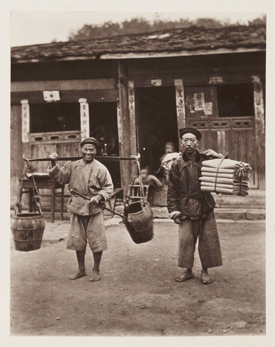 Coolies, c. 1871, John Thomson © National Media Museum, Bradford / SSPL. Creative Commons BY-NC-SA