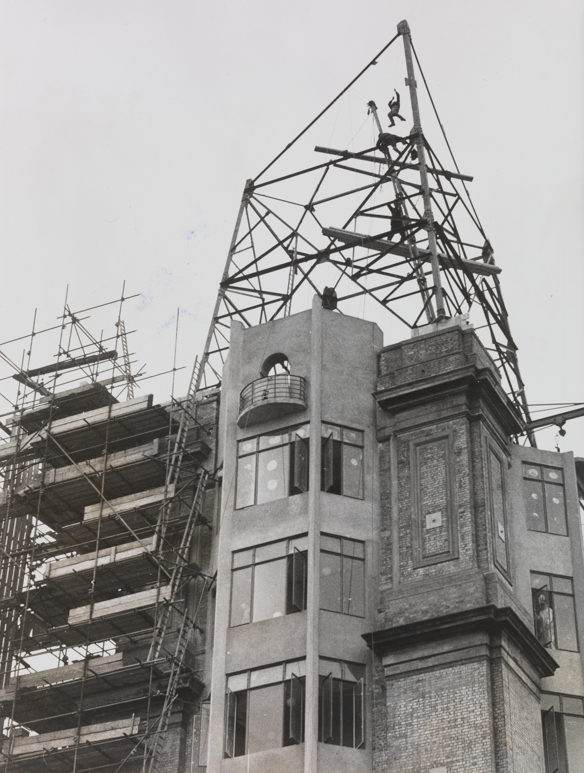 Engineers constructing the mast on Alexandra Palace