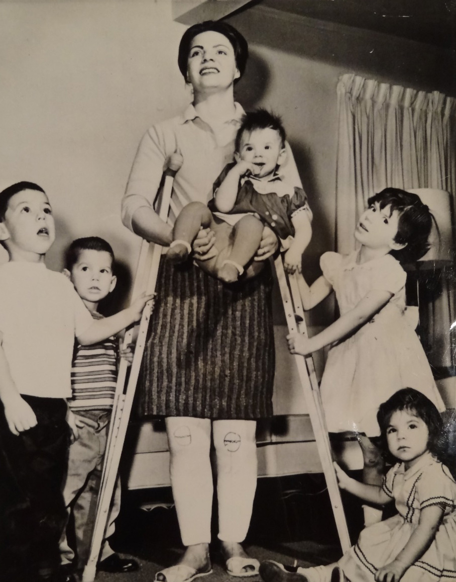 ‘Mother with Twist Troubles’ 1962. “Pictured on 6th February showing her plaster casts which extend from ankles to hips is Mrs C. Brent Stewart of Indianapolis, who broke both knee caps doing The Twist at a party…” Daily Herald Archive. © National Media Museum, Bradford / SSPL. Creative Commons BY-NC-SA