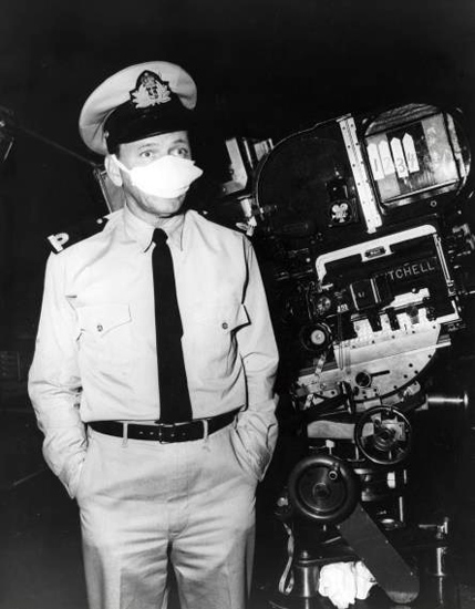 Sinatra on set of 'Assault on a Queen'