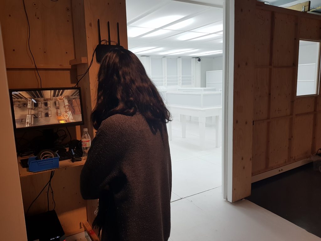 Observing what the VR headset can see