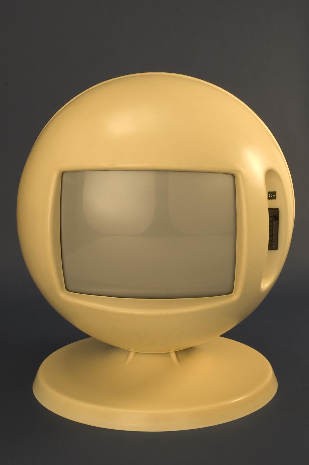 Keracolor B772 spherical television receiver