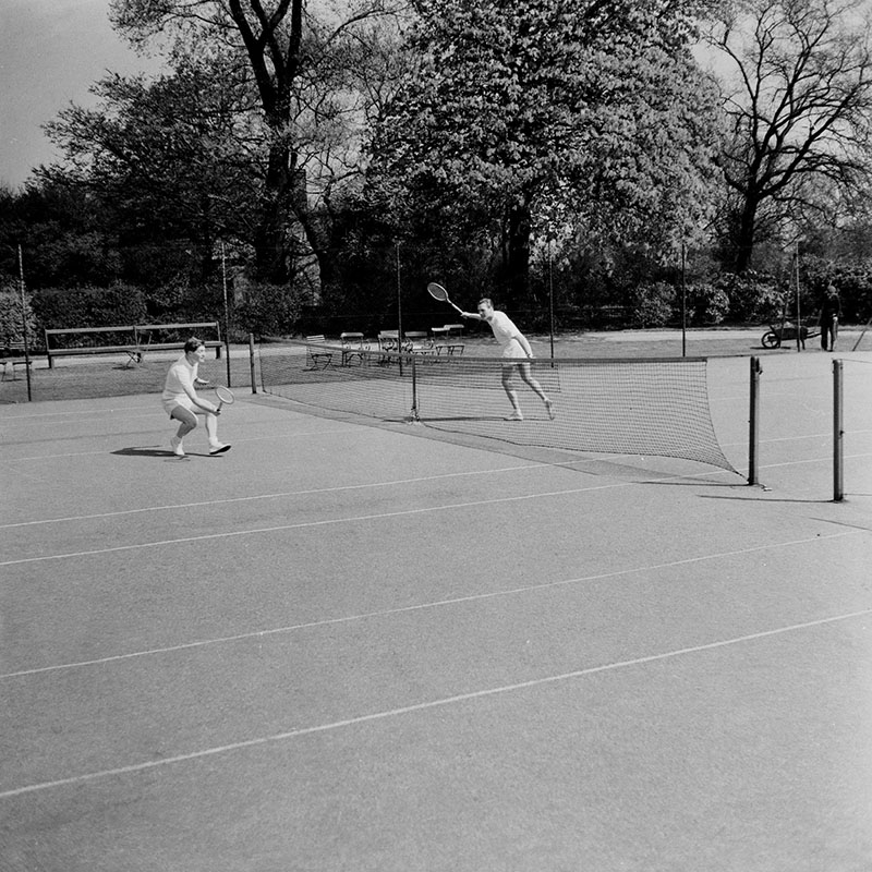 People playing tennis