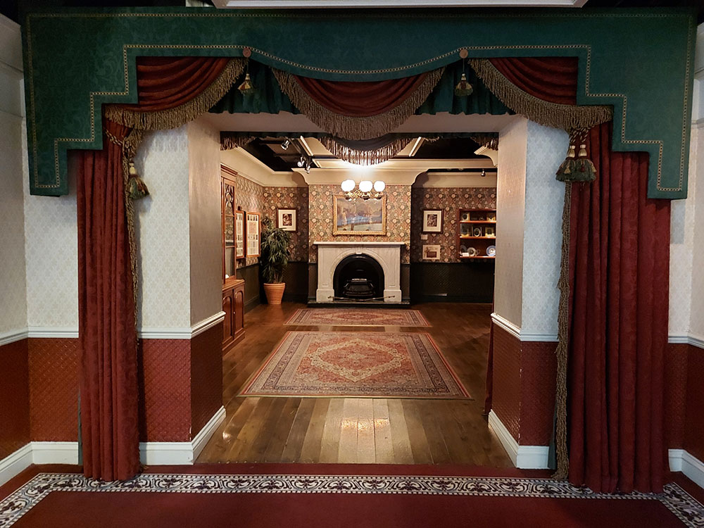 Kodak Gallery Victorian parlpur