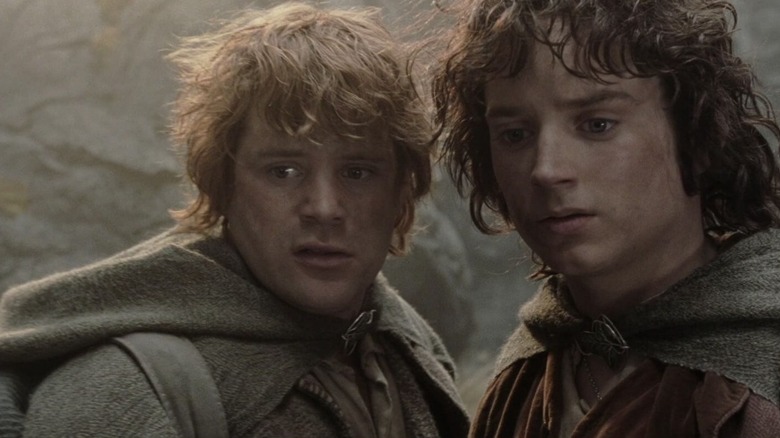 Sam and Frodo look afraid